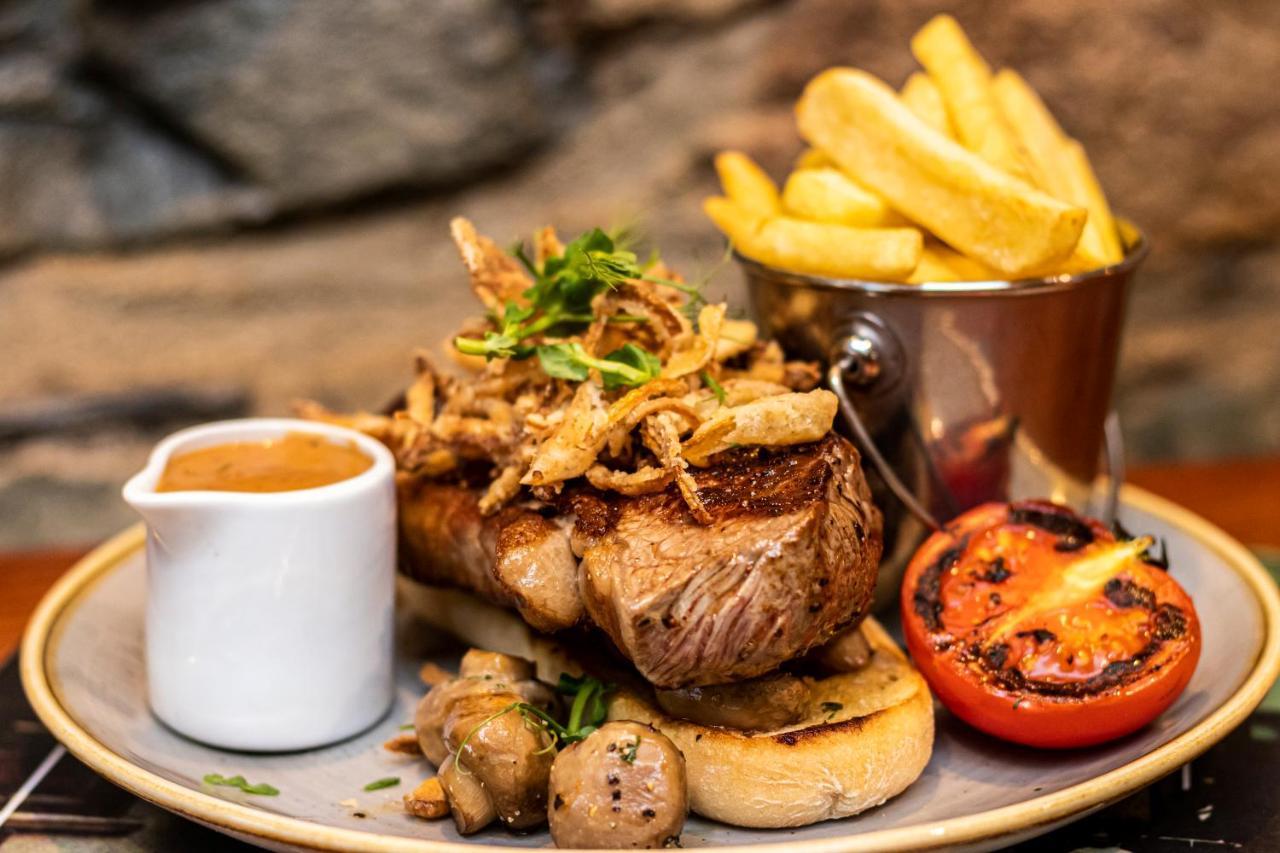 The Rostrevor Inn Екстериор снимка