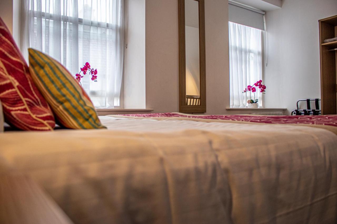 The Rostrevor Inn Екстериор снимка