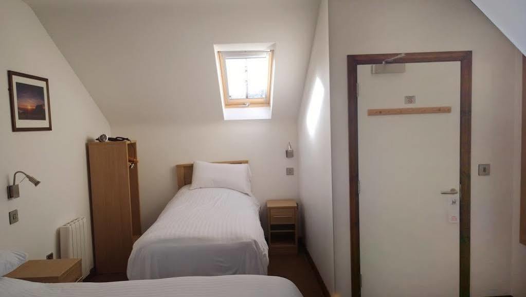 The Rostrevor Inn Екстериор снимка