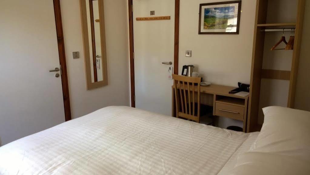 The Rostrevor Inn Екстериор снимка